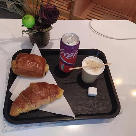 Locatif Gare Europe Souvenir Oda ve Kahvaltı *
