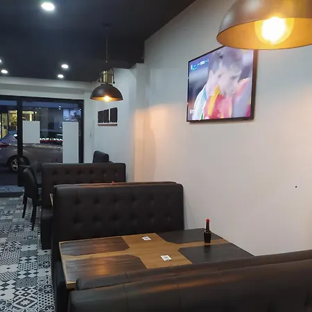 Locatif Gare Europe Souvenir Oda ve Kahvaltı *